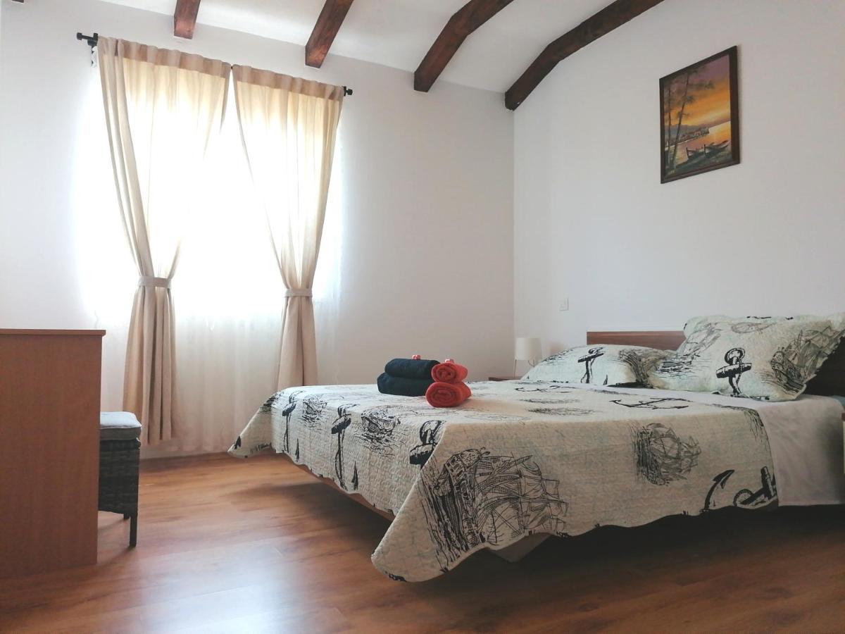 Appartement House Mario Near Rovinj à Kanfanar Extérieur photo