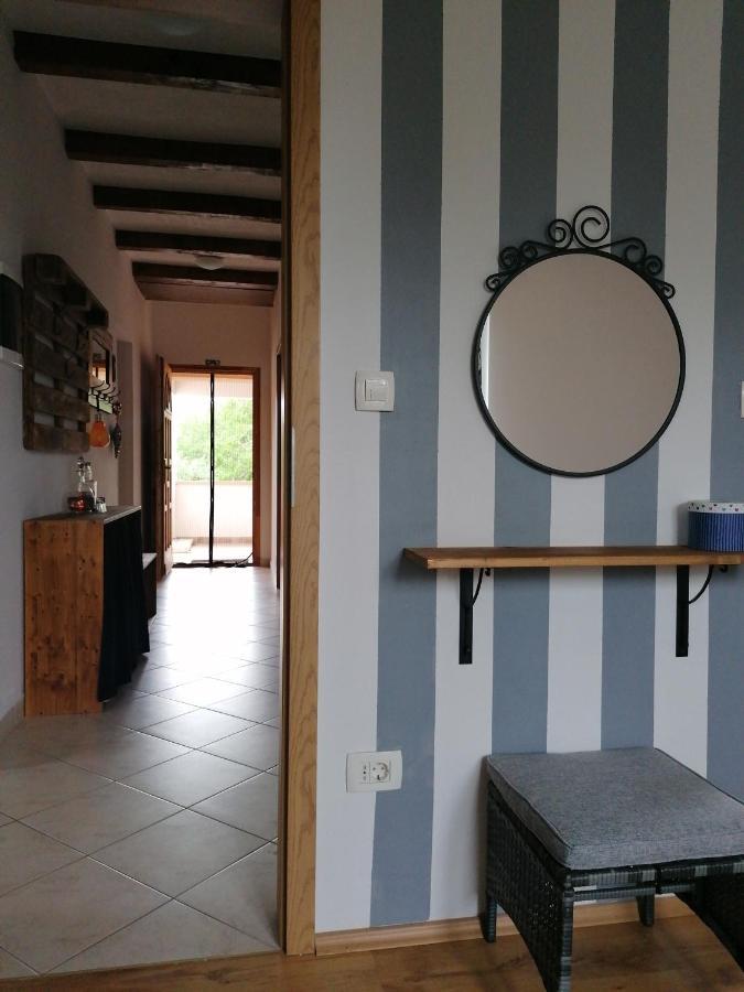 Appartement House Mario Near Rovinj à Kanfanar Extérieur photo